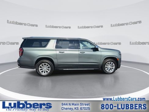 Used 2023 Chevrolet Suburban Premier image 9