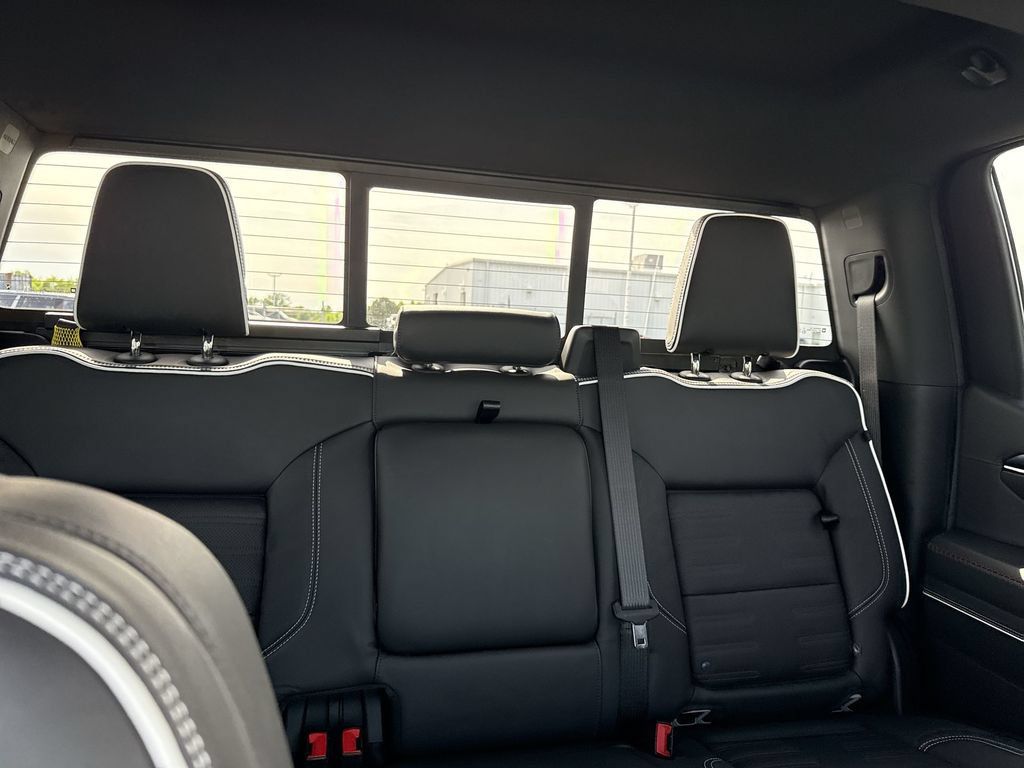 Certified 2026 GMC Sierra 1500 AT4X w/ AT4X AEV Edition AWD/4WD image 11