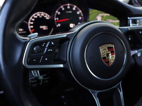 Used 2019 Porsche Panamera 4 image 41