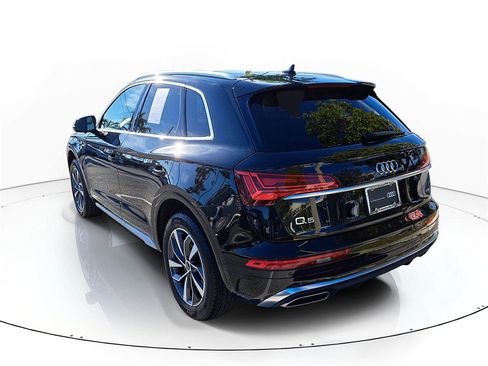 Certified 2023 Audi Q5 2.0T Premium w/ Convenience Package image 3