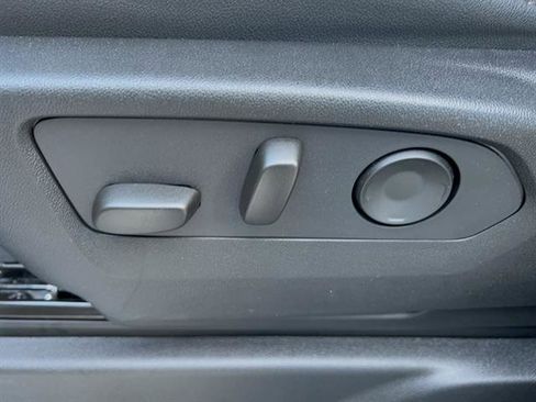 Used 2023 Chevrolet Tahoe High Country image 14