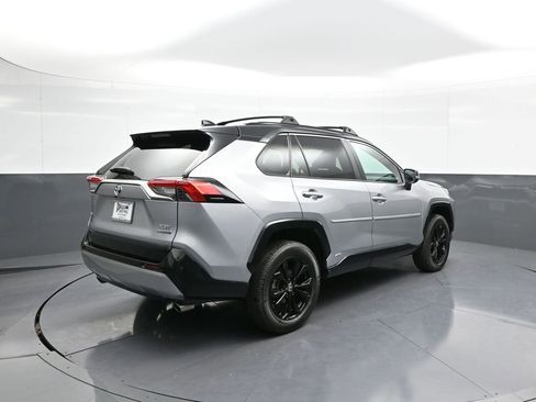 Certified 2022 Toyota RAV4 XSE AWD/4WD image 6
