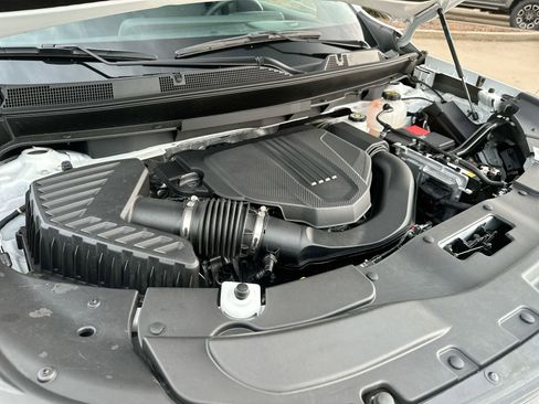 Used 2024 Chevrolet Traverse LT image 26