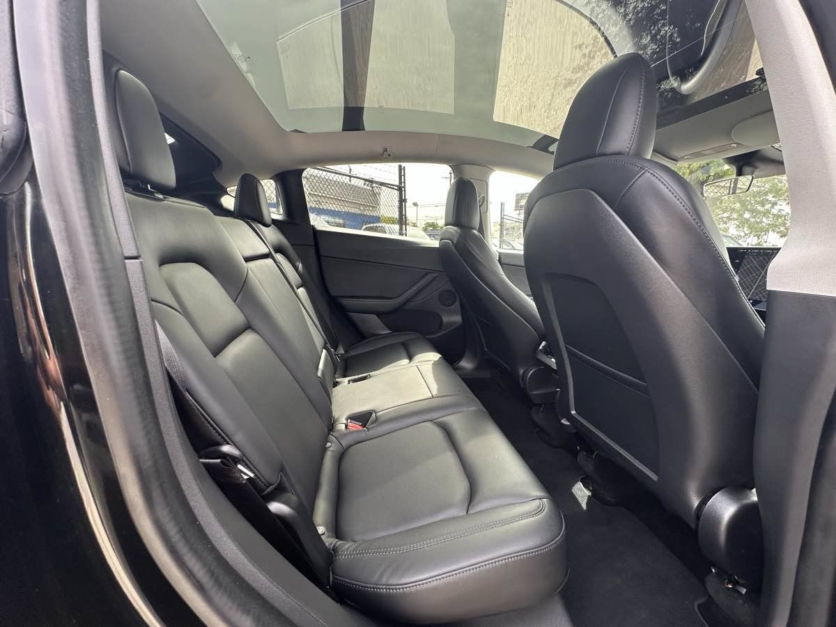 Used 2020 Tesla Model Y Performance AWD/4WD image 30