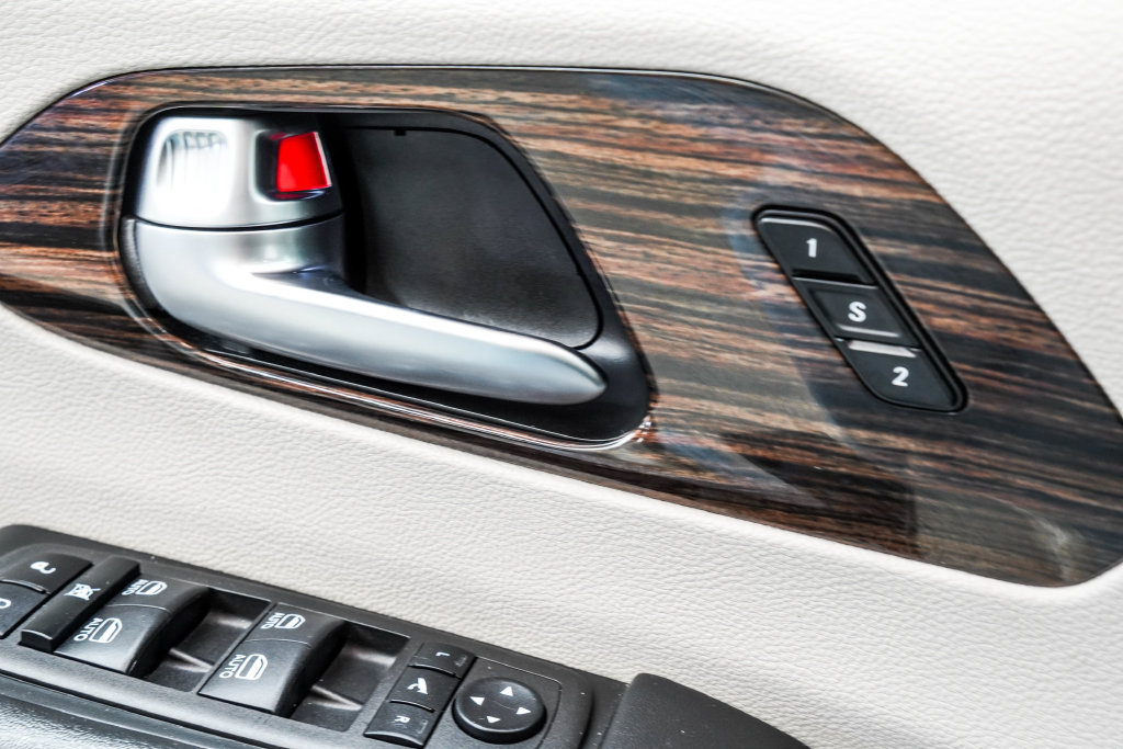 Used 2023 Chrysler Pacifica Limited FWD image 45