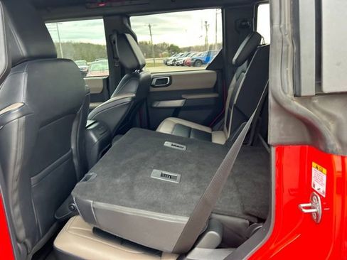 Used 2022 Ford Bronco Wildtrak image 39