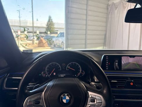 Used 2019 BMW 740i w/ Executive Package RWD image 21