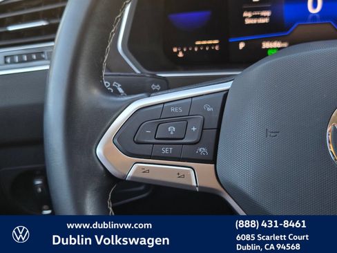 Certified 2022 Volkswagen Tiguan SE FWD image 21