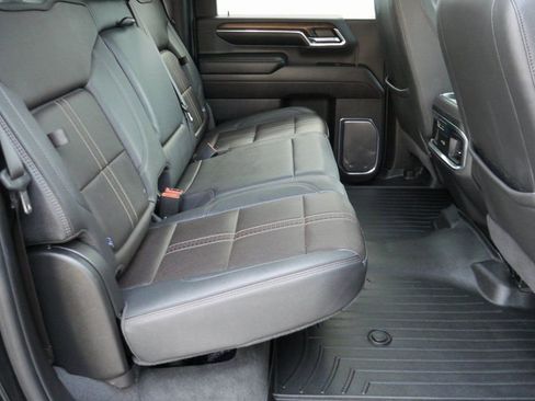 Used 2024 Chevrolet Silverado 2500 High Country w/ High Country Premium Package image 26