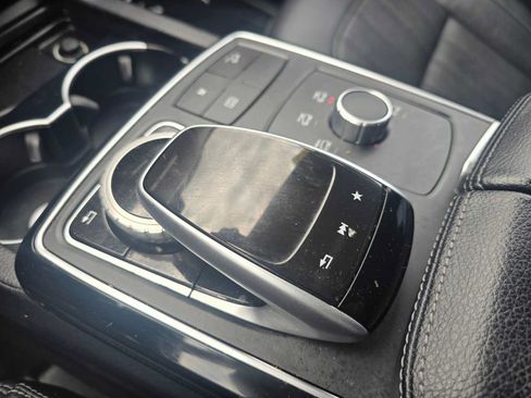 Used 2018 Mercedes-Benz GLE 350 4MATIC image 32