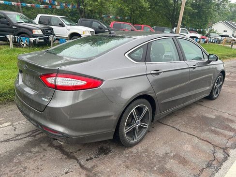 Used 2013 Ford Fusion SE FWD image 8