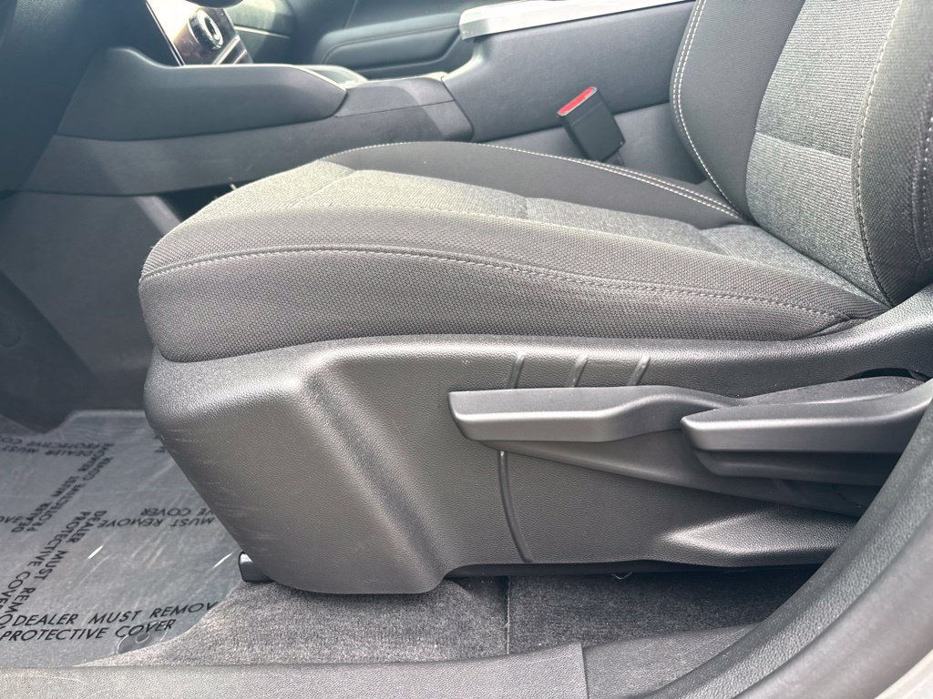 Used 2025 GMC Terrain Elevation AWD/4WD image 16
