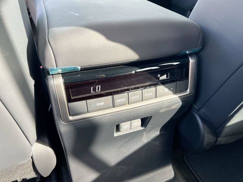 Used 2025 Lexus GX 550 w/ Cold Area Package AWD/4WD image 20