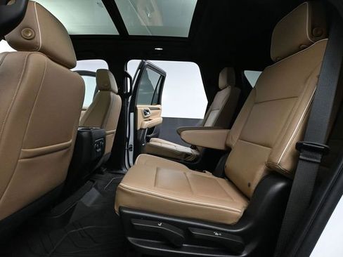 Used 2021 Chevrolet Tahoe Premier w/ Premium Package image 45