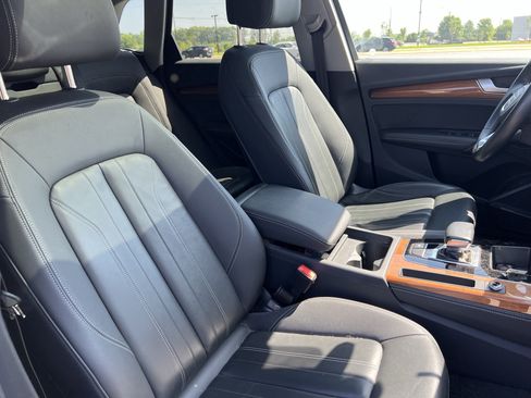 Used 2023 Audi Q5 2.0T Premium Plus w/ Premium Plus Package AWD/4WD image 35