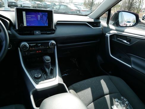 Certified 2025 Toyota RAV4 XLE AWD/4WD image 15