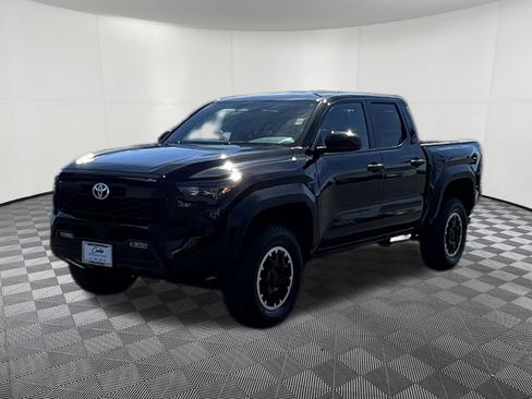 Used 2024 Toyota Tacoma TRD Off-Road AWD/4WD image 3