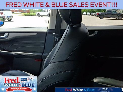Certified 2022 Ford Escape SEL AWD/4WD image 17