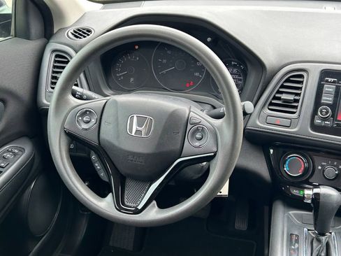 Used 2016 Honda HR-V LX image 33
