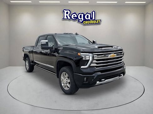 New 2026 Chevrolet Silverado 2500 High Country w/ Technology Package AWD/4WD image 1