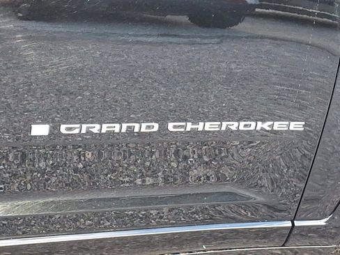 Used 2023 Jeep Grand Cherokee Overland w/ Luxury Tech Group IV image 32