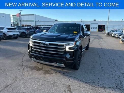 Certified 2024 Chevrolet Silverado 1500 High Country AWD/4WD image 2