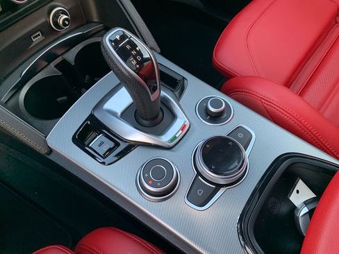 Used 2024 Alfa Romeo Stelvio Ti w/ Performance Driving Package image 28