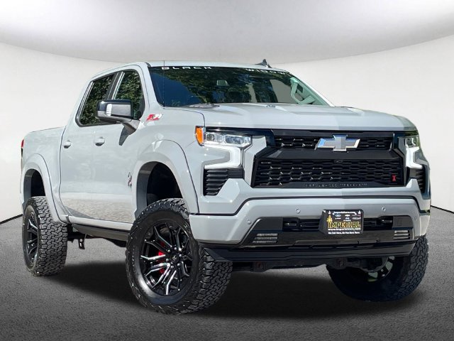 Used 2025 Chevrolet Silverado 1500 RST AWD/4WD image 18