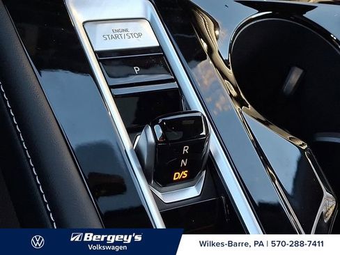 New 2026 Volkswagen Atlas Cross Sport SEL R-Line AWD/4WD image 11