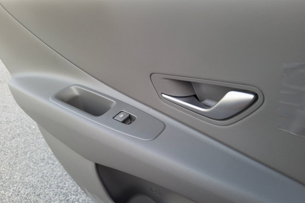 New 2026 Hyundai Elantra SEL Sport FWD image 17