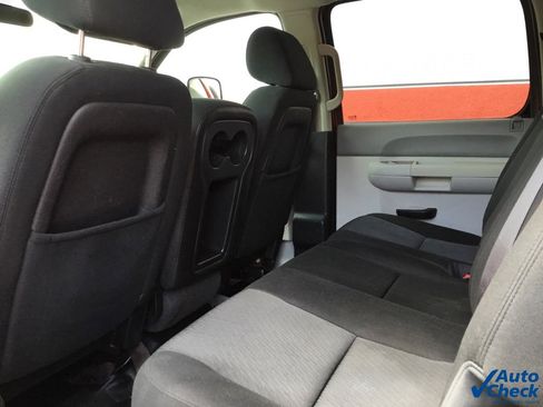 Used 2013 Chevrolet Silverado 3500 W/T w/ Snow Plow Prep Package image 31