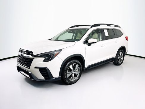 Used 2024 Subaru Ascent Premium w/ Convenience Package image 3