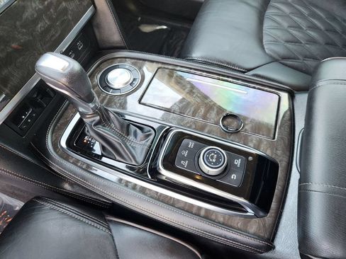 Used 2022 Nissan Armada Platinum w/ Captain's Chairs Package RWD image 19