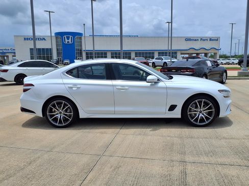 Used 2024 Genesis G70 2.5T AWD/4WD image 8