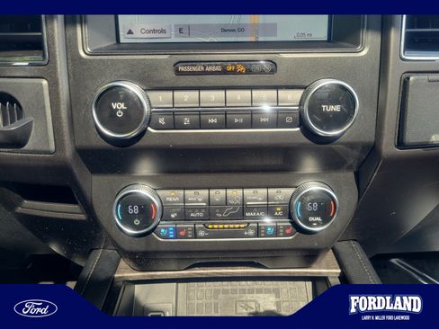 Used 2019 Ford Expedition Limited AWD/4WD image 31