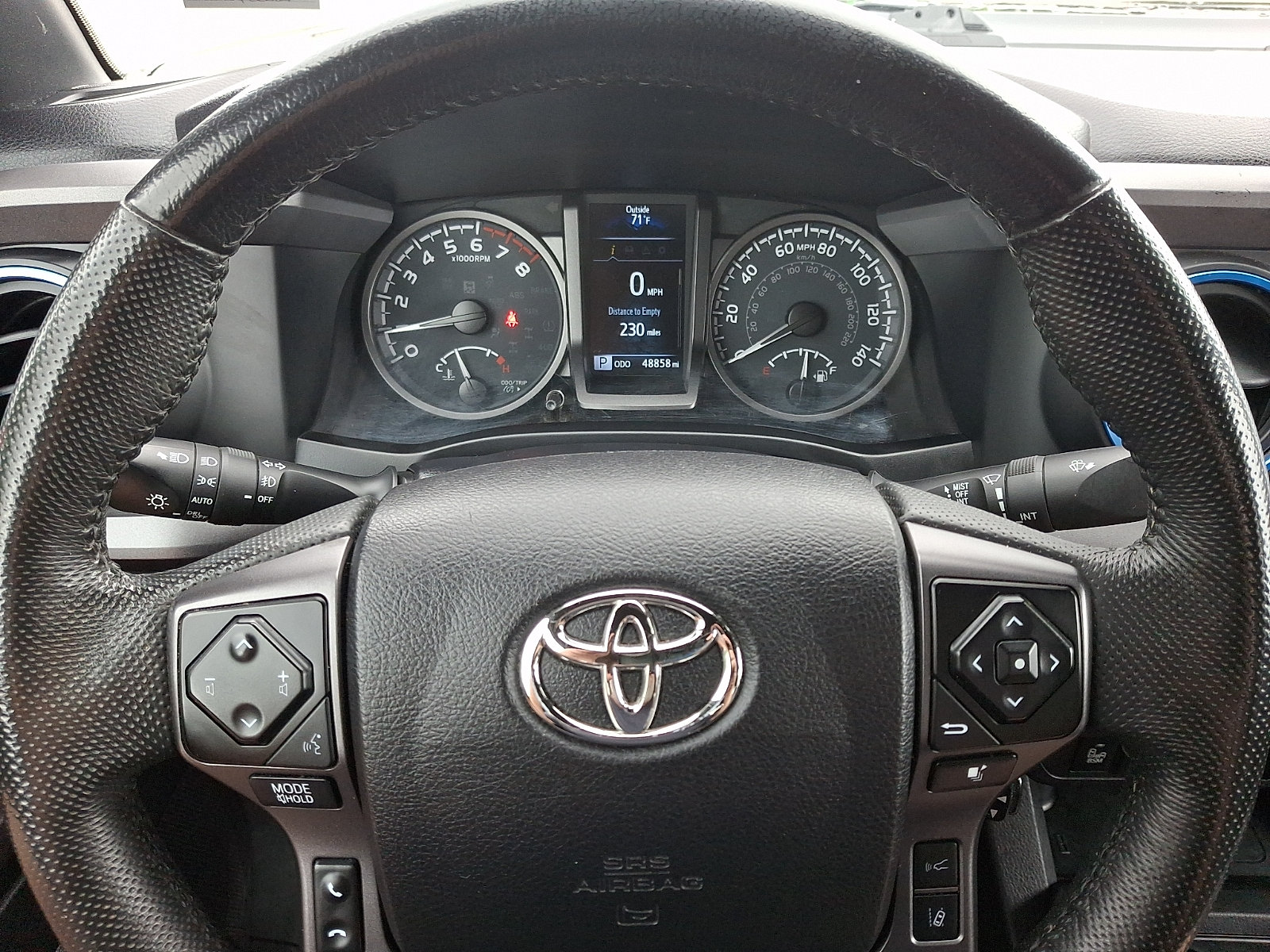 Used 2022 Toyota Tacoma TRD Off-Road w/ Technology Package AWD/4WD image 18