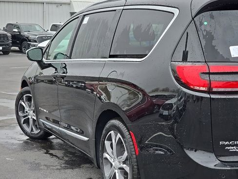 New 2026 Chrysler Pacifica Pinnacle image 71