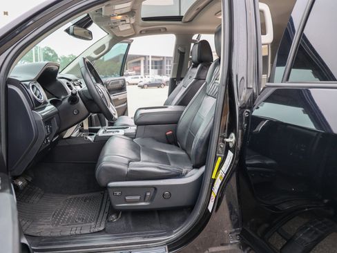 Used 2018 Toyota Tundra Platinum AWD/4WD image 34