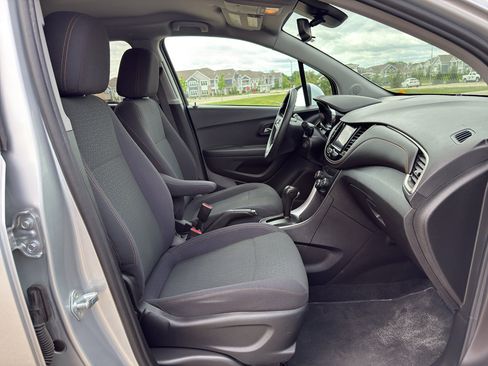 Used 2020 Chevrolet Trax LS w/ Tint and Cruise Package FWD image 30