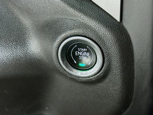 Used 2021 Chevrolet Silverado 1500 LT RWD image 18