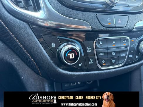 Used 2022 Chevrolet Equinox Premier AWD/4WD image 6
