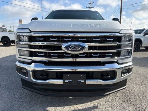 Used 2026 Ford F250 Lariat w/ FX4 Off-Road Package AWD/4WD image 2