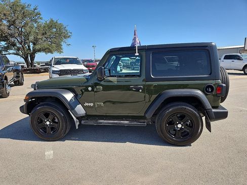 Used 2021 Jeep Wrangler Sport AWD/4WD image 3