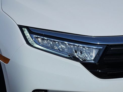 Used 2024 Honda Odyssey Elite image 8