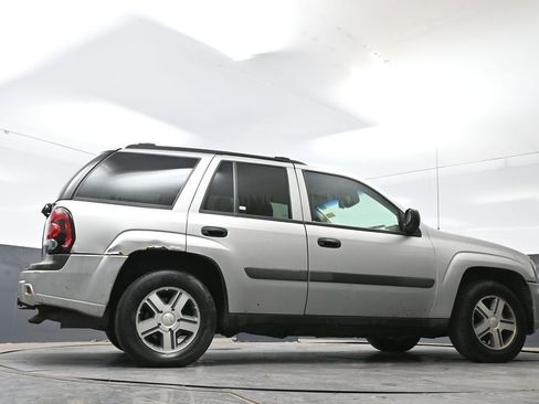Used 2005 Chevrolet TrailBlazer LS w/ LS Preferred Equipment Group AWD/4WD image 21
