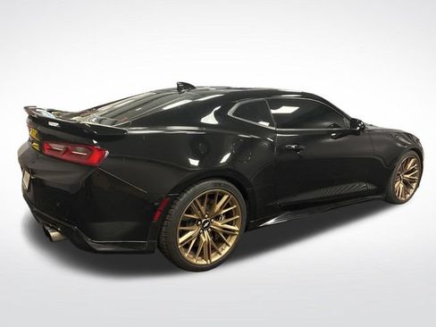 Used 2017 Chevrolet Camaro ZL1 RWD image 5