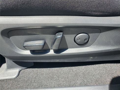New 2025 Nissan Pathfinder SV w/ SV Premium Package AWD/4WD image 24
