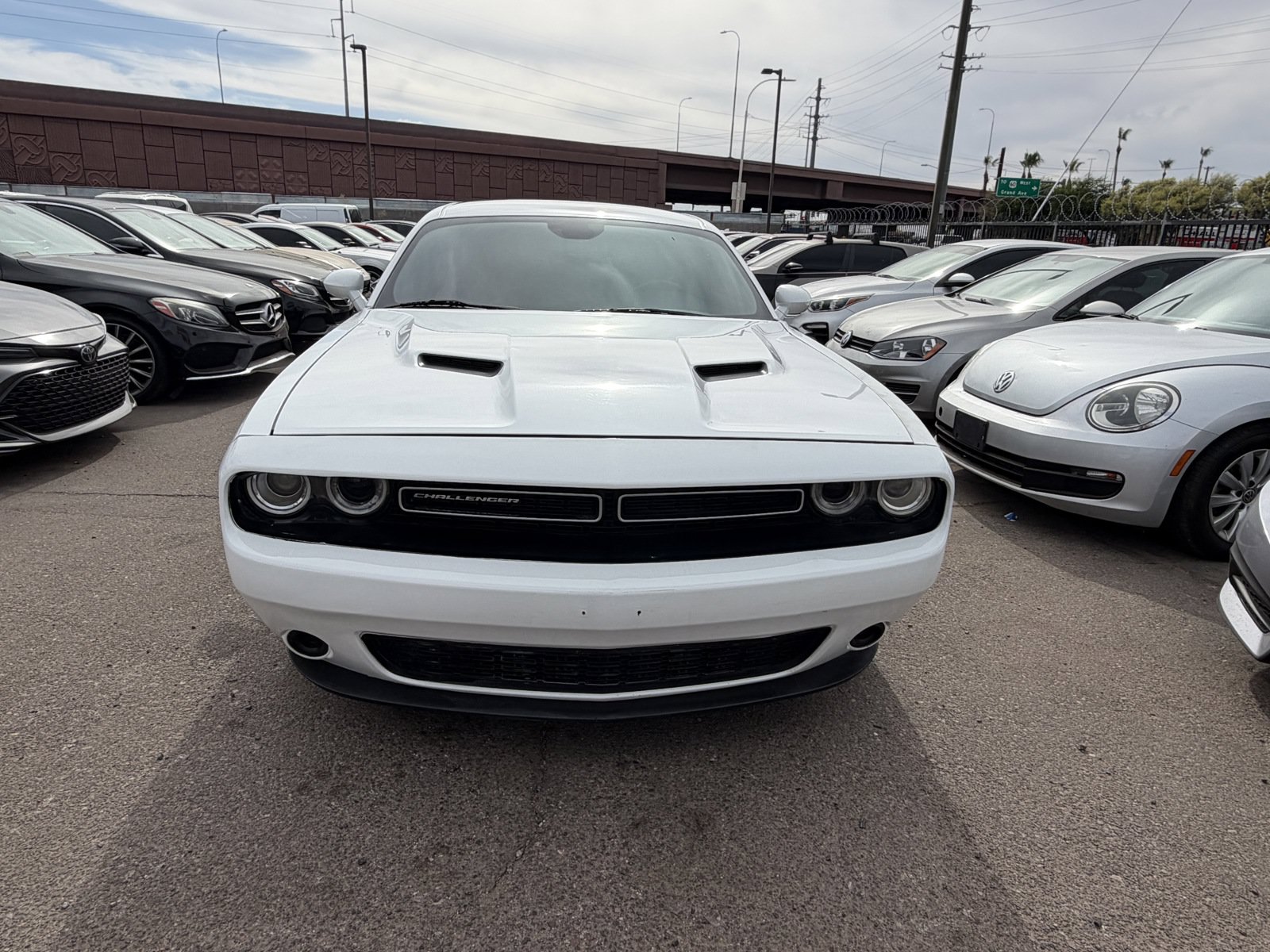 Used 2018 Dodge Challenger SXT RWD image 2