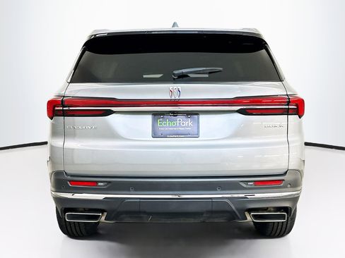 Used 2025 Buick Enclave Preferred image 7