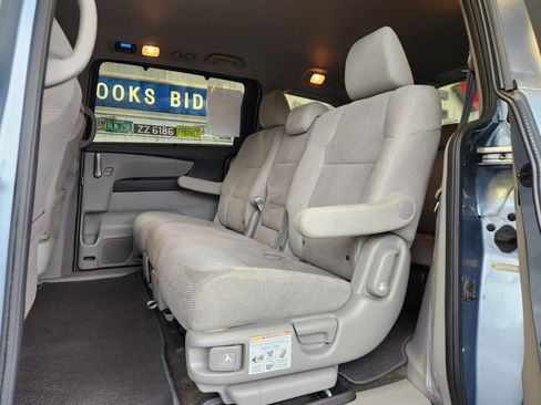 Used 2013 Honda Odyssey EX image 6